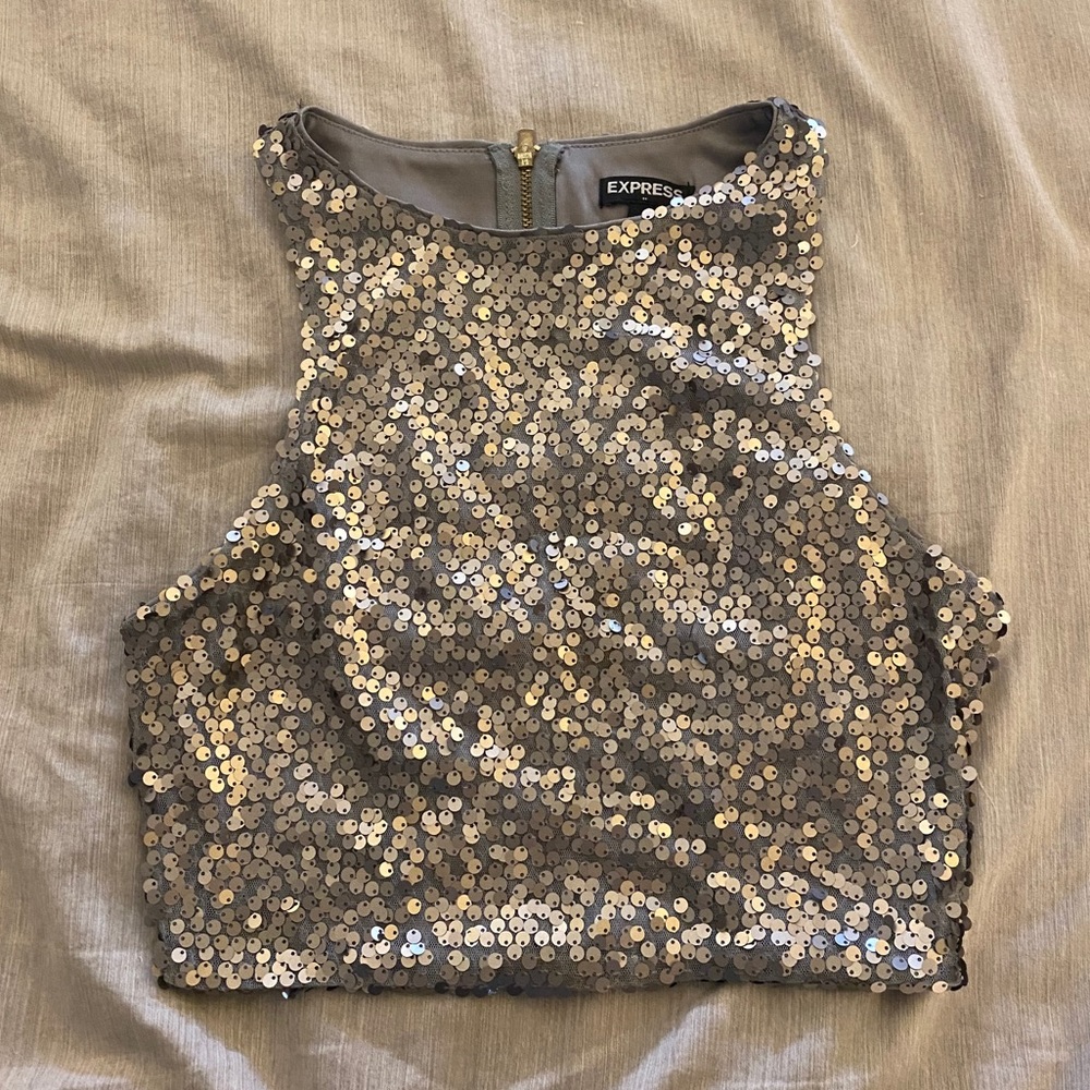 2/$20 ✨ Express silver sequence crop tank top ✨ XS